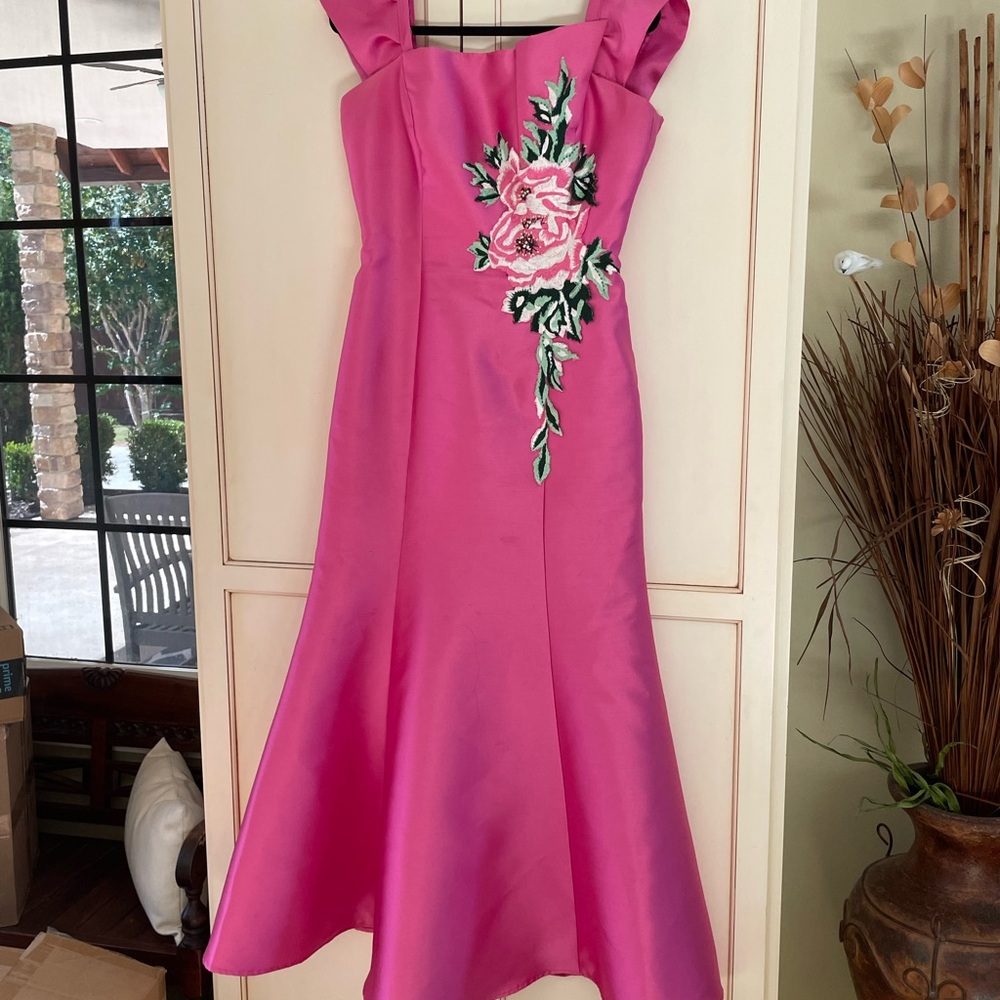 Elegant Pink Floral Embroidered Dress
